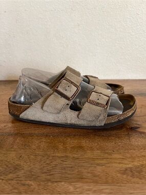 Birkenstock Arizona Tan Suede Sandals Size 38 L7-7.5 Narrow fit